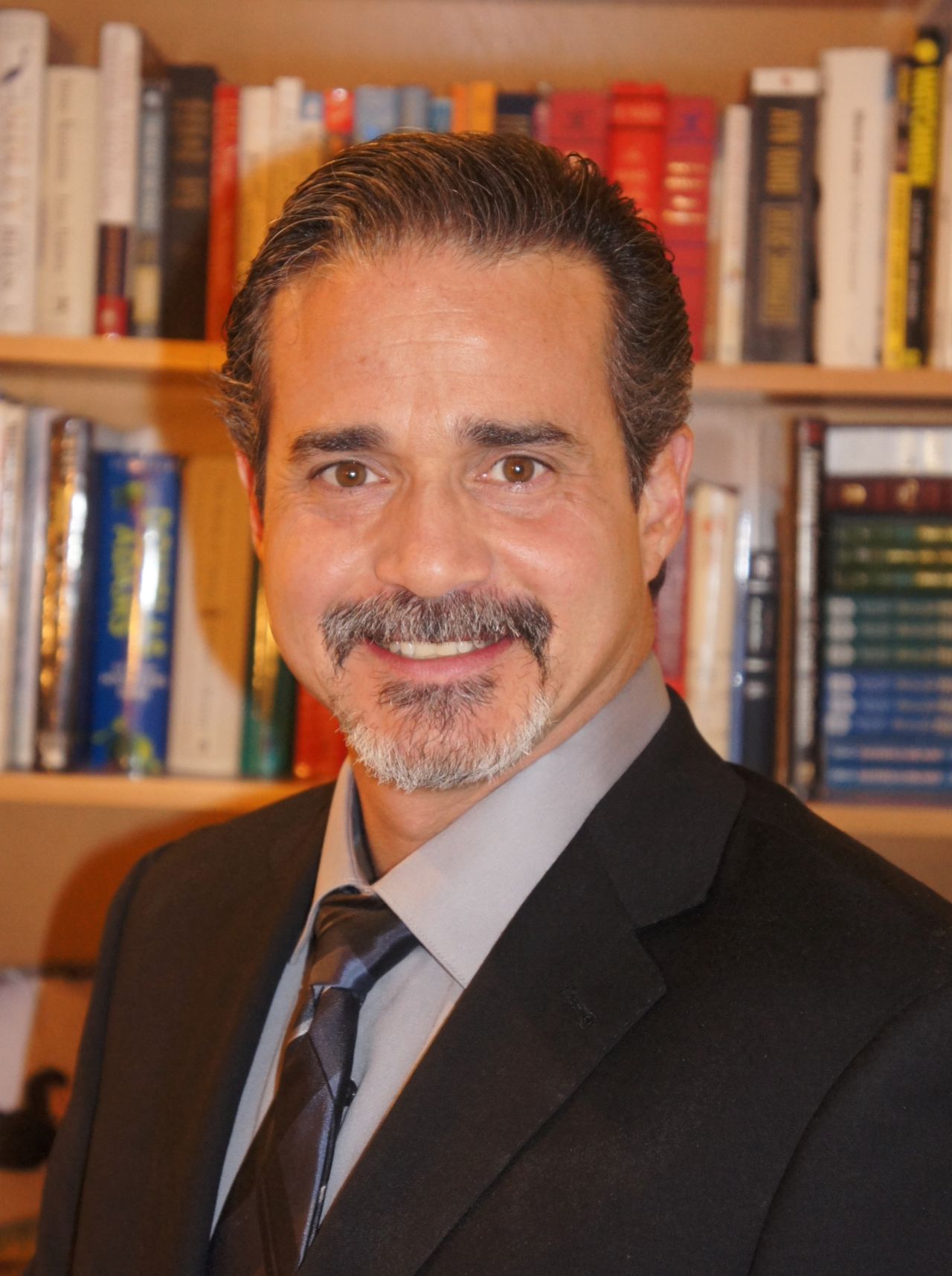 Dr. Noah Levine